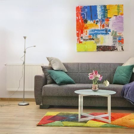 Luxury Downtown Apartment Cluj-Napoca Esterno foto