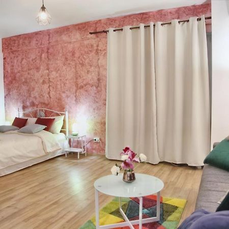 Luxury Downtown Apartment Cluj-Napoca Esterno foto
