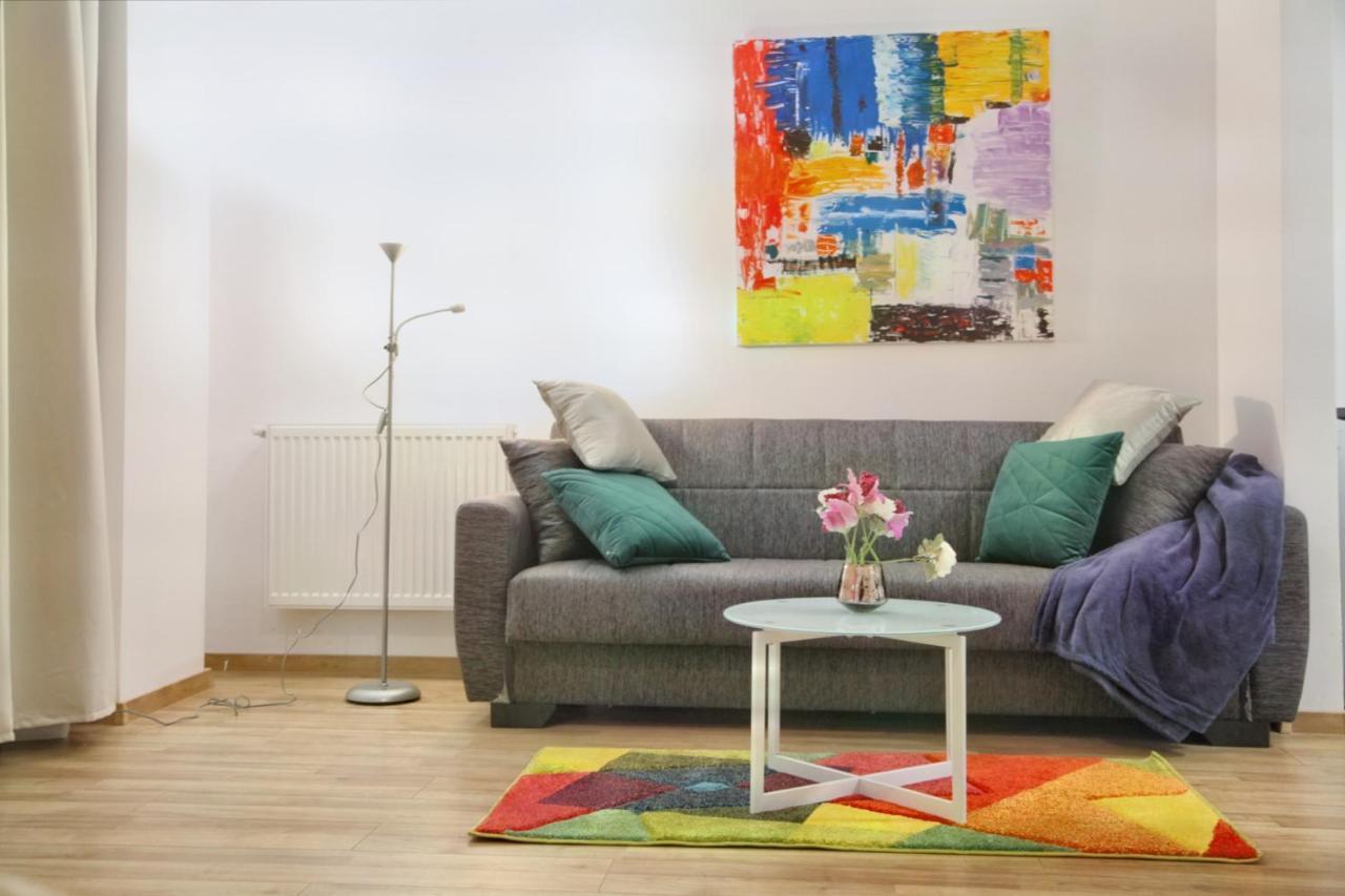 Luxury Downtown Apartment Cluj-Napoca Esterno foto